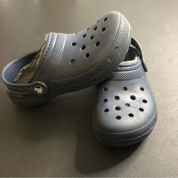 CROCS Navy Blue Classic Lined Clogs Size J2 - Picture 1 of 6